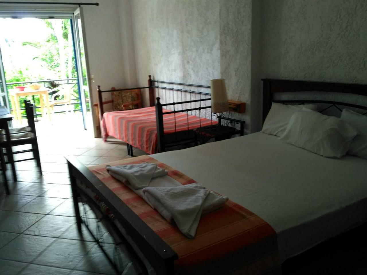 9 Musses Hotel Apartments Skala Mistegnon Extérieur photo